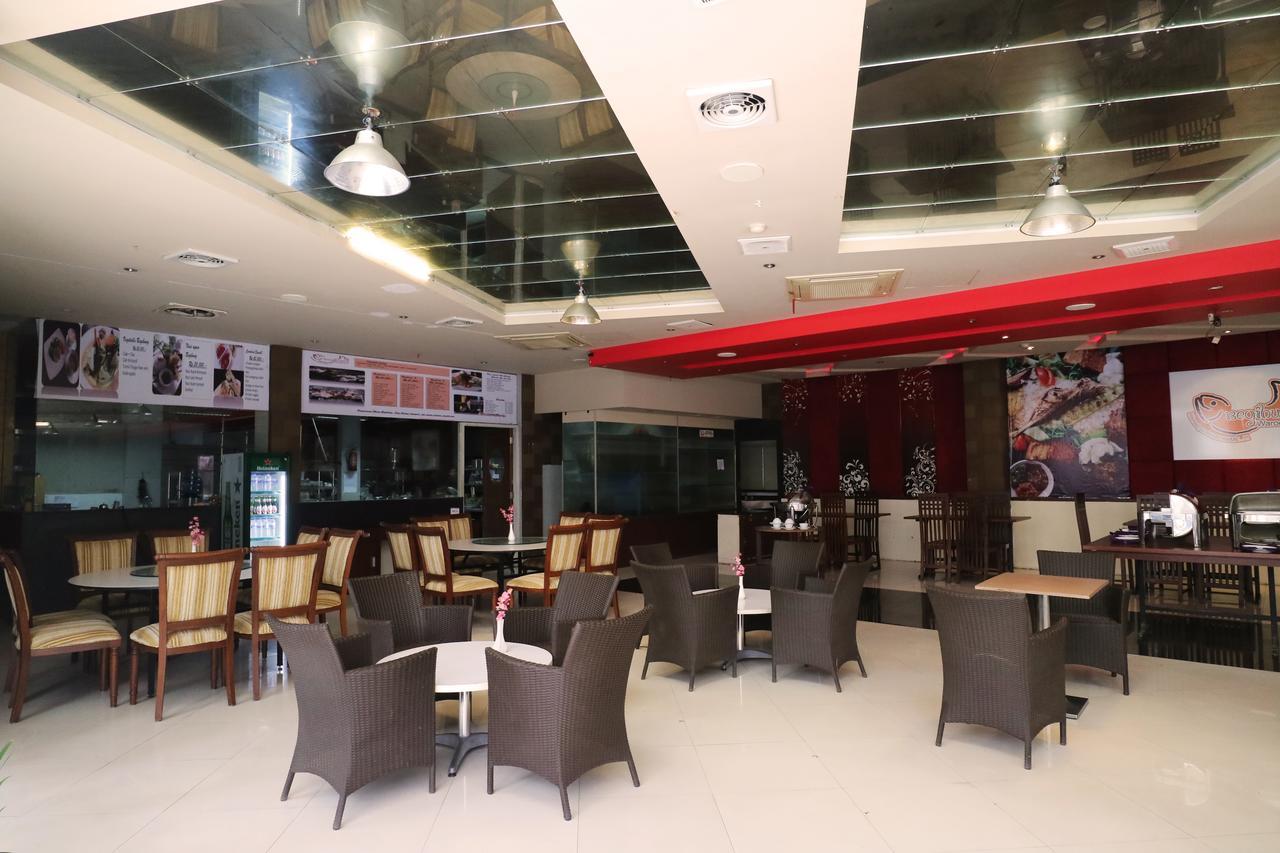Grand Lifestyle Hotel Denpasar Extérieur photo